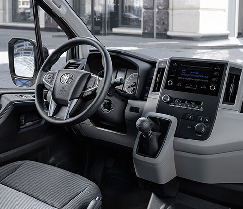 Изображение на странице Toyota review-and-assurance_500x430_tcm-3020-1696126.jpg